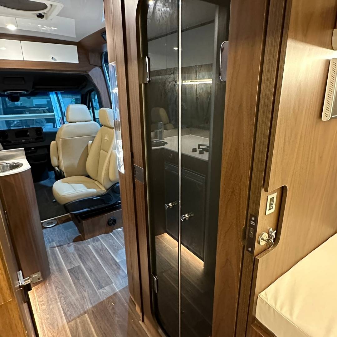 https://assets.sfmh.com.br/motorhomes/furia/21.jpg