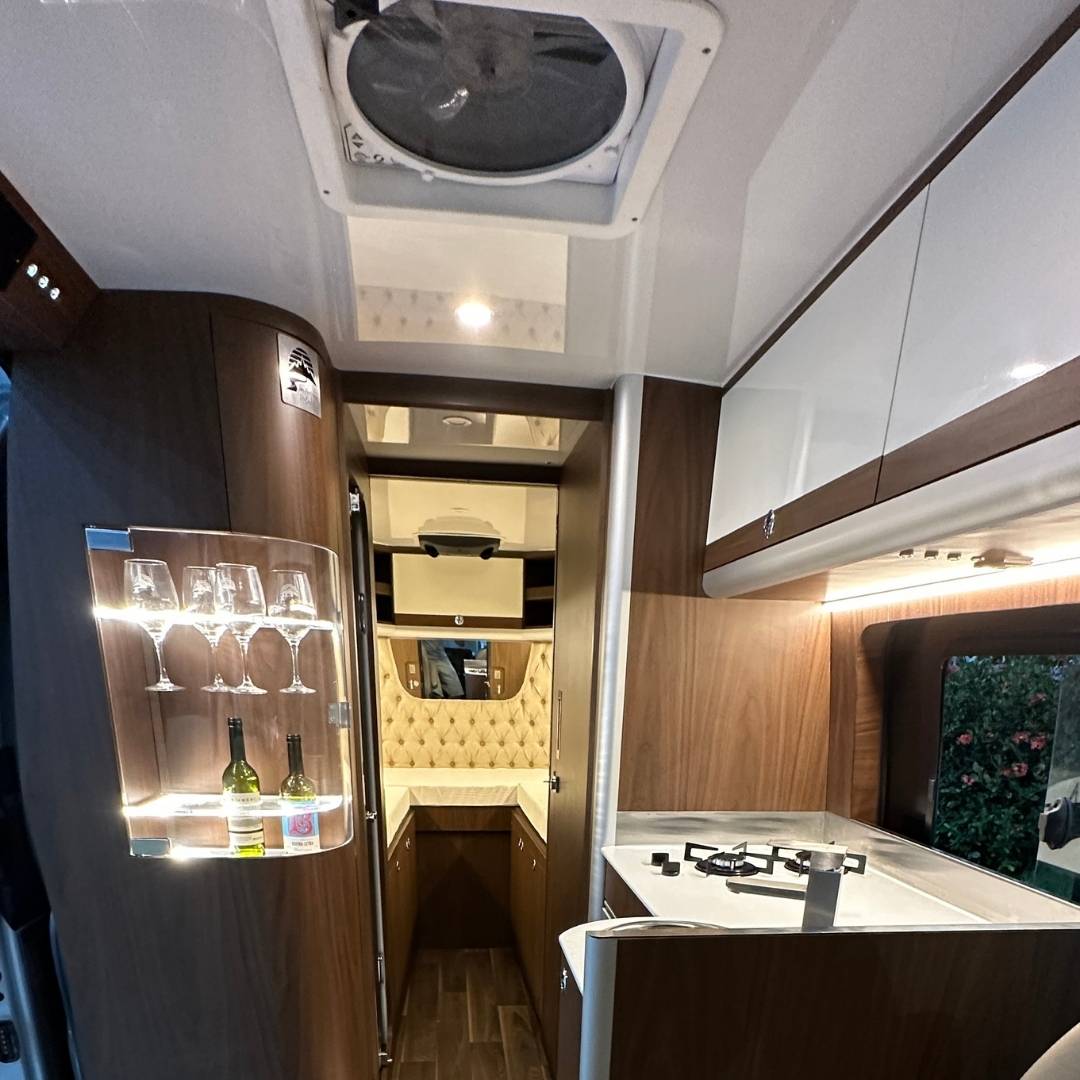 https://assets.sfmh.com.br/motorhomes/furia/25.jpg