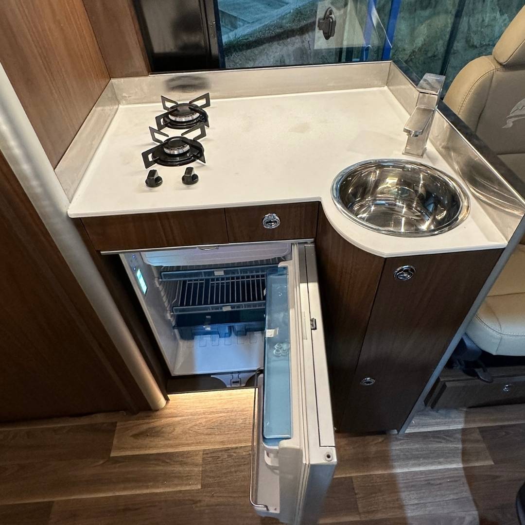 https://assets.sfmh.com.br/motorhomes/furia/31.jpg