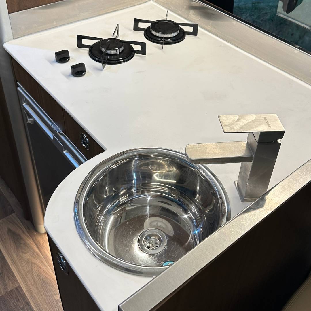 https://assets.sfmh.com.br/motorhomes/furia/32.jpg