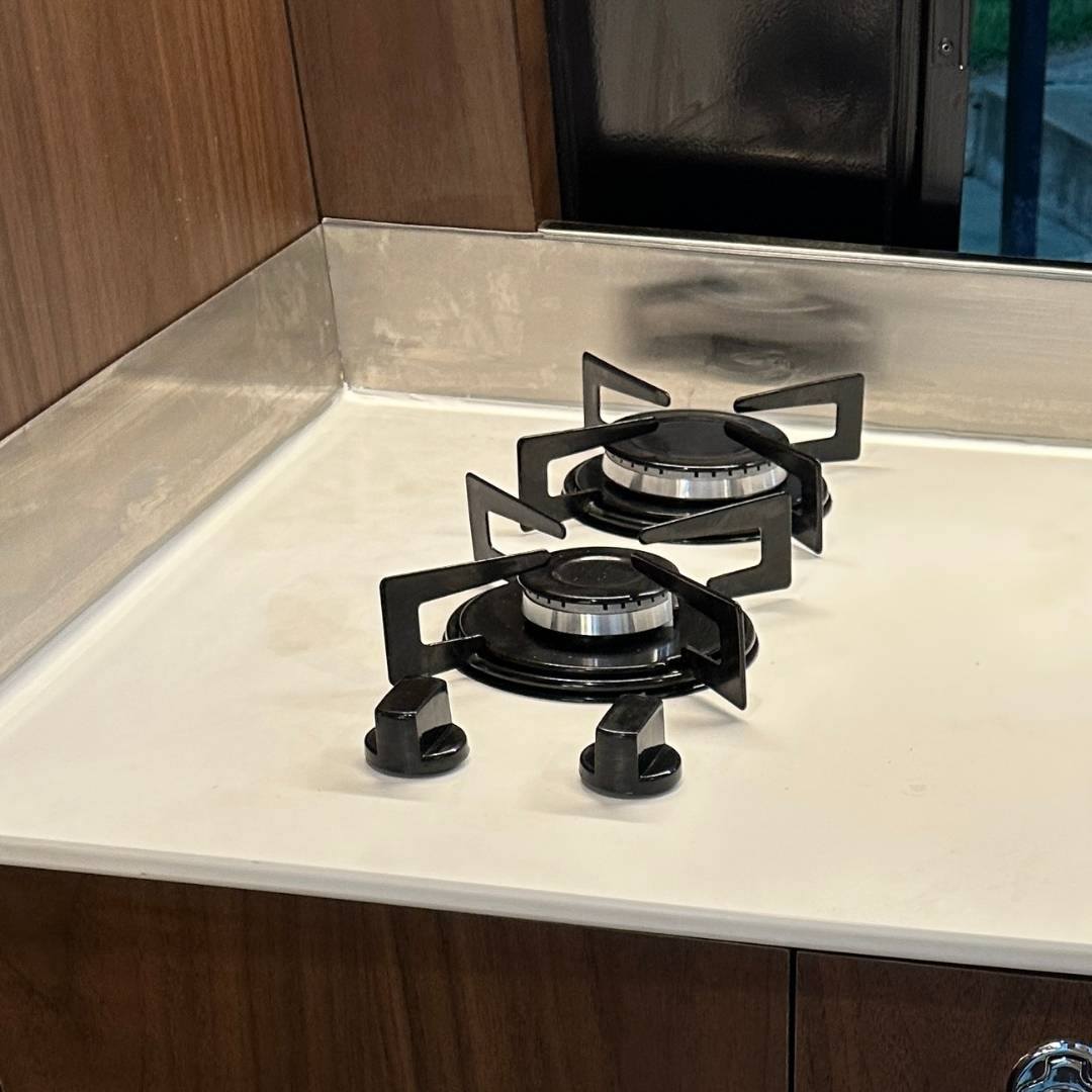 https://assets.sfmh.com.br/motorhomes/furia/33.jpg