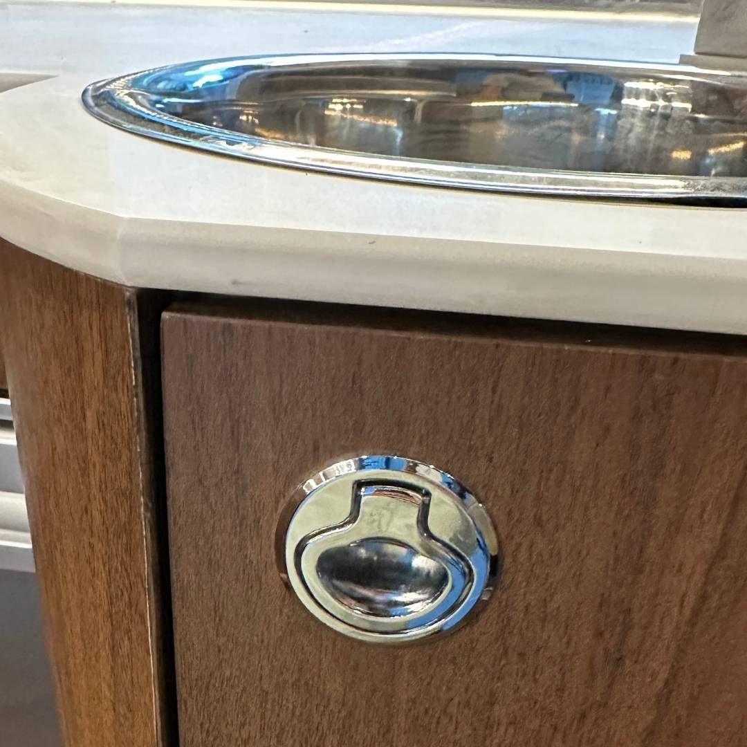 https://assets.sfmh.com.br/motorhomes/furia/35.jpg