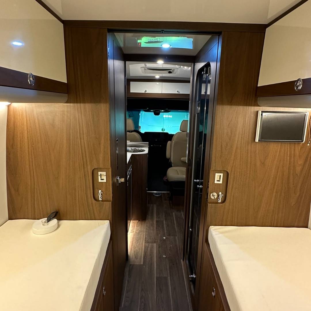 https://assets.sfmh.com.br/motorhomes/furia/49.jpg